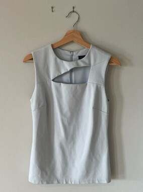 G.I.L.I. Got It Love It Pale Blue Sleeveless Cutout Keyhole Peplum Top